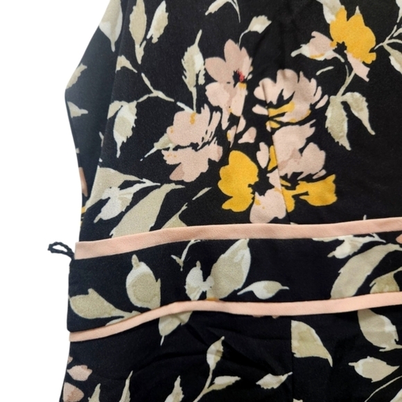 Motherhood Maternity Black Beige Floral Peplum Maternity Top Size M Zipper Back - Picture 4 of 6